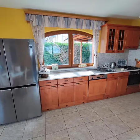 Toparti - * Balatonboglár