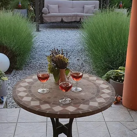 Toparti - * Balatonboglár