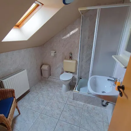 Villa Toparti - *