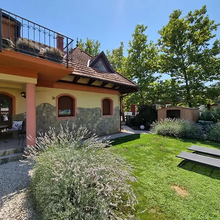Villa Toparti -