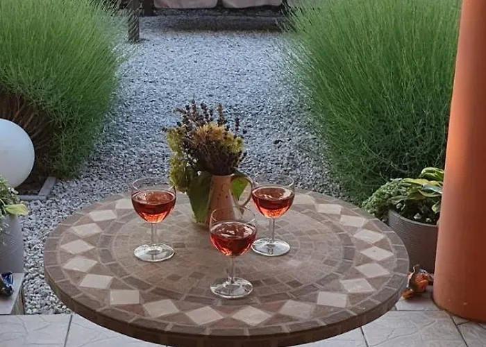 Toparti - * Balatonboglár