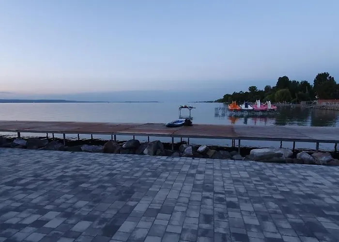 Toparti - Βίλα Balatonboglár