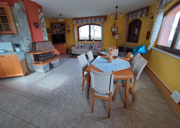 Βίλα Toparti - *