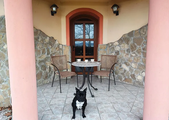 Toparti - * Balatonboglár